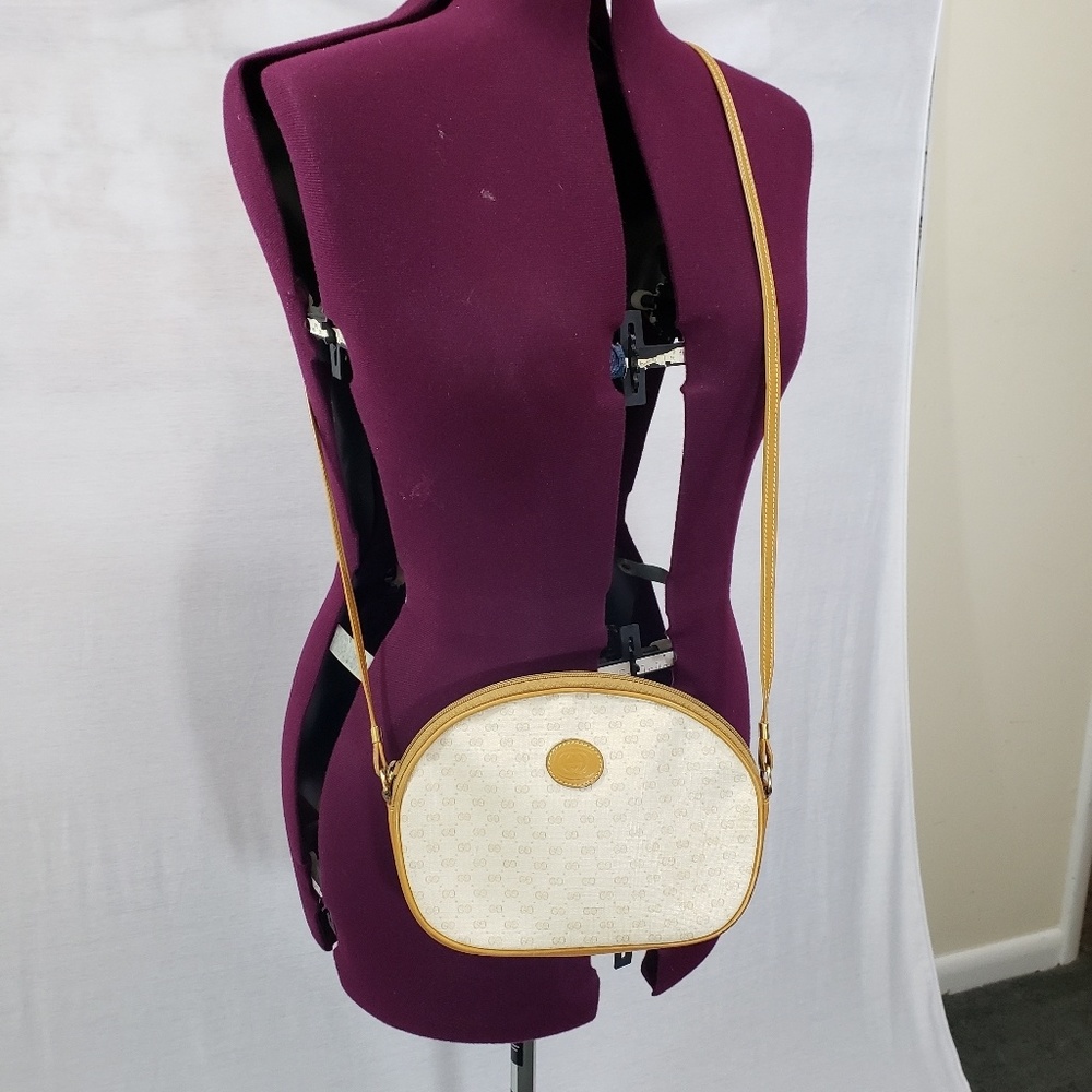 Vintage Gucci crossbody bag